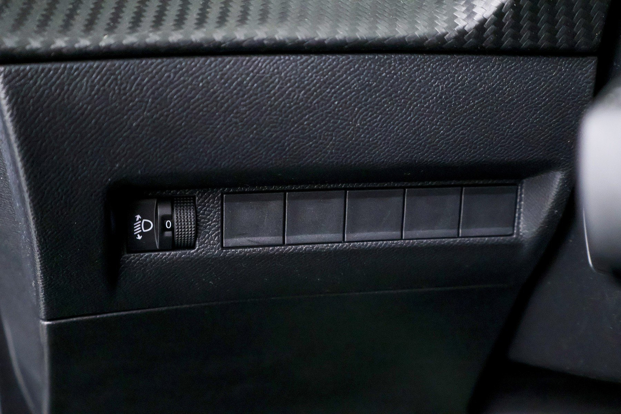 Peugeot 208 — photo 22