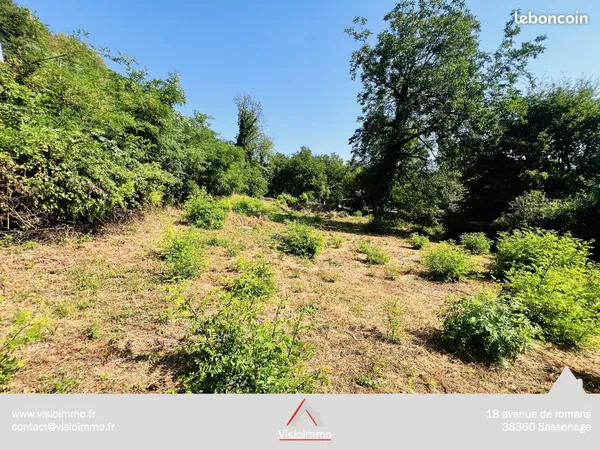 Terrain 1620 m² Poliénas
