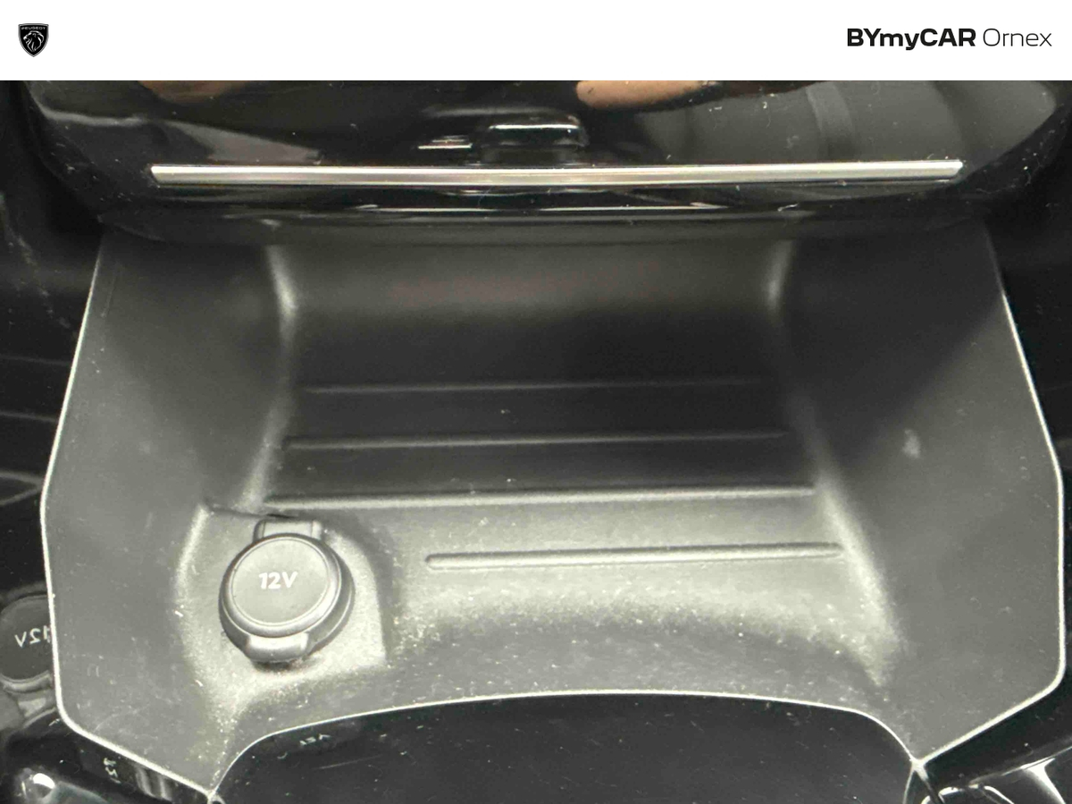 Peugeot 208 PureTech 100 S&amp;S EAT8 — photo 34