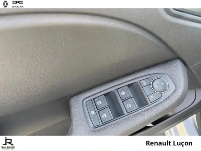 Renault Clio 1.0 tce 90ch evolution — photo 14