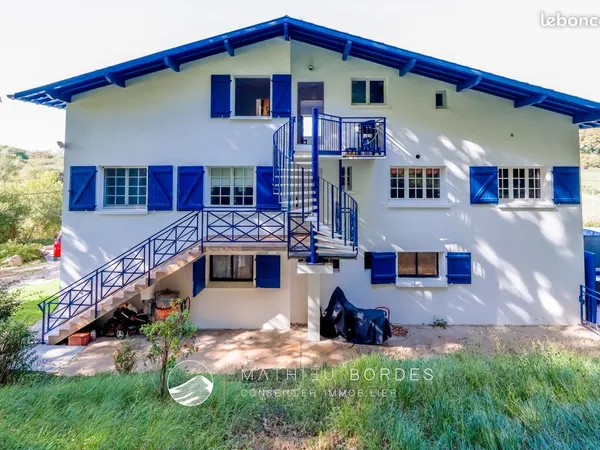Immeuble 309 m²