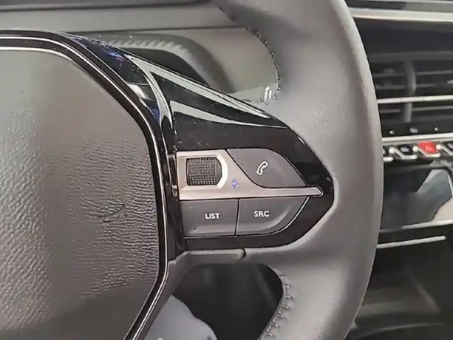 Peugeot 208 100 s&amp;s bvm6 — photo 19