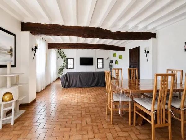 Maison 8 pièces 161 m²