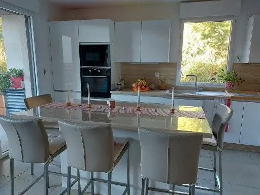 Chambre de 10m2 à louer sur Hyères
