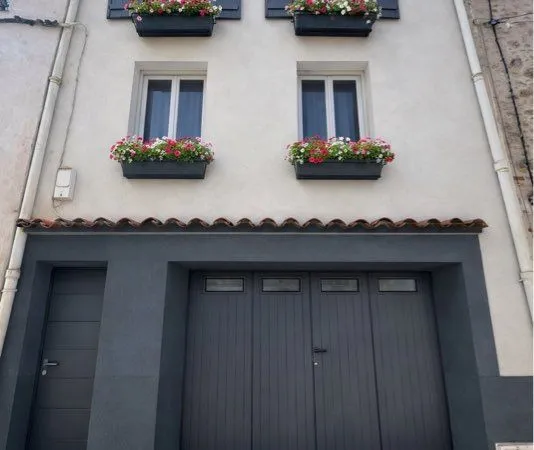 Location, maison de village