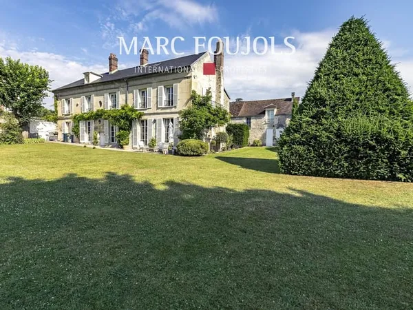 Proche Senlis - Maison en pierre avec piscine