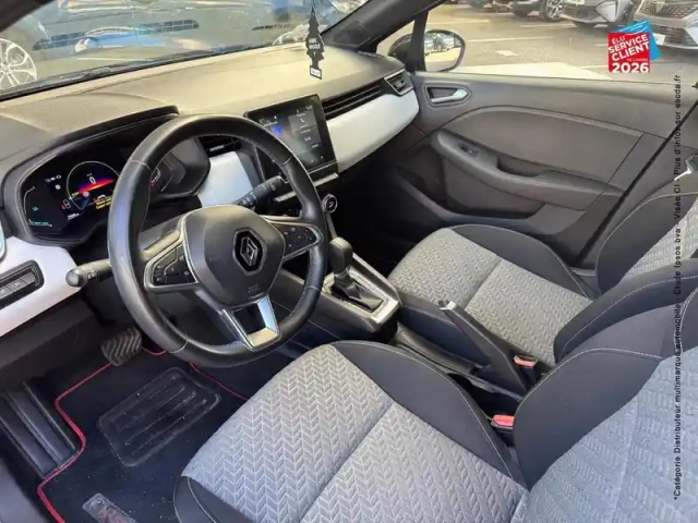 Renault Clio 1.6 e-tech hybride 140ch limited -21n — photo 15