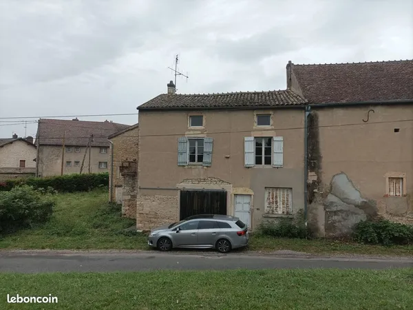 À VENDRE - IMMEUBLE À RÉNOVER À LYON - 250 m²