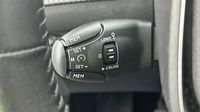 Peugeot 208 1.2 PureTech 100ch S&S Allure — photo 18