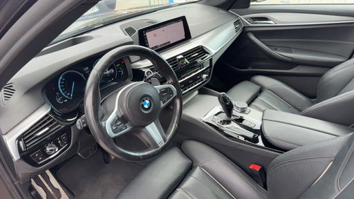 BMW Serie 5 518d 150 Steptronic8 - M Sport – 2020 – 138900 km – Diesel – Boîte Automatique — photo 43