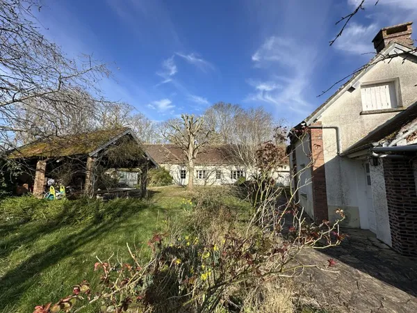 Vends maison au charme bucolique