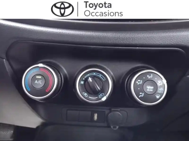 Toyota Aygo x 1.0 vvt-i 72ch dynamic s-cvt my23 — photo 11