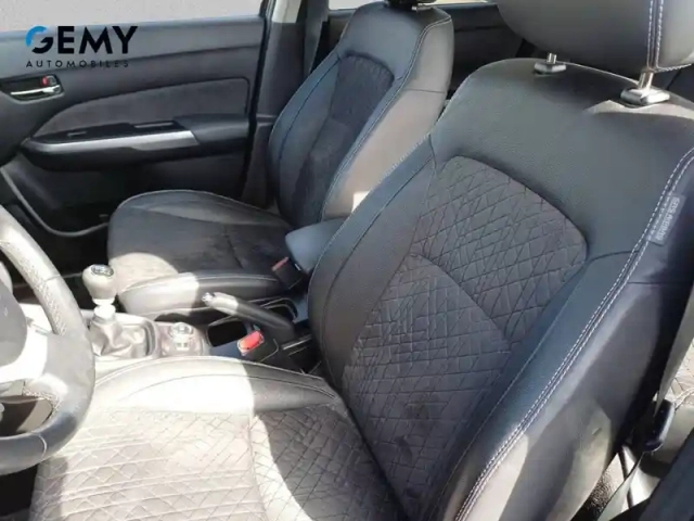 Suzuki Vitara 1.4 boosterjet allgrip hybrid — photo 9