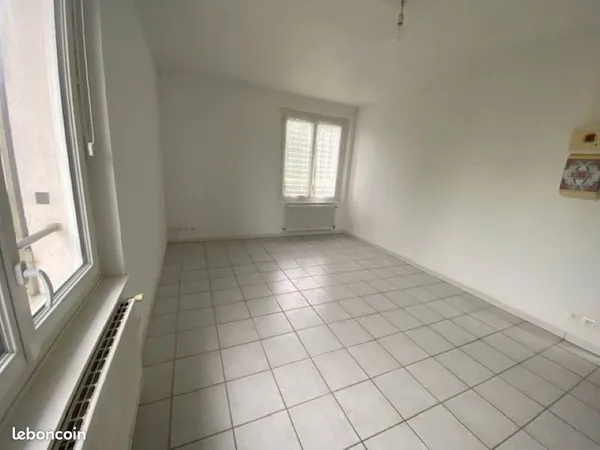 Studio 1 pièce 24 m²