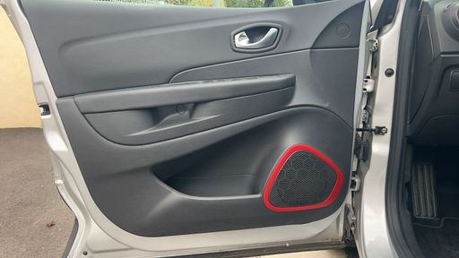Renault Captur 1.2 TCe 120 Energy - Intens – 2017 – 82511 km – Essence – Boîte Manuelle — photo 17