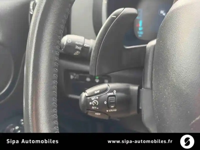 Citroën C5 Aircross hybride rechargeable 225 e-eat8 — photo 31