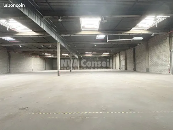 Local 2667 m² Herblay
