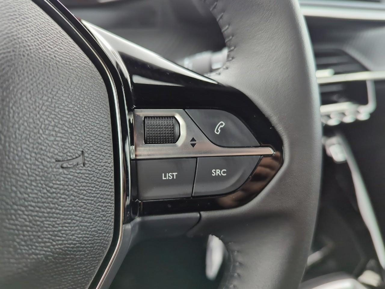 Peugeot 2008 100 s&s bvm6 style — photo 18