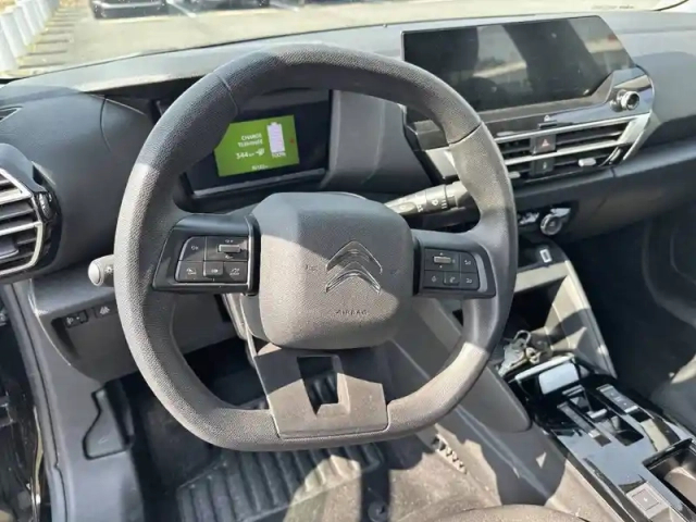 Citroën C4 e- 136 ch automatique — photo 9