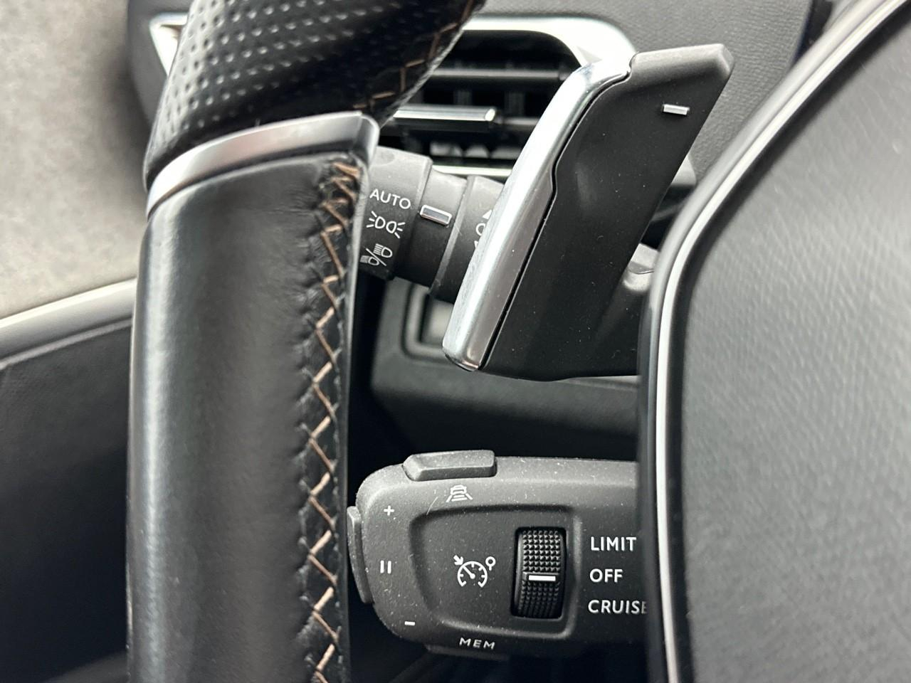 Peugeot 5008 puretech 130ch s&s eat8 gt pack — photo 17