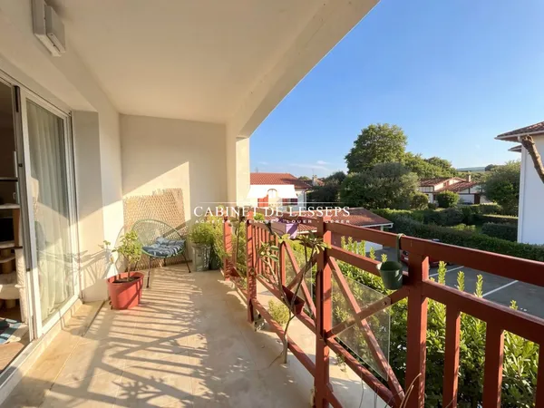 Ustaritz - T3 au calme avec terrasse et vue dégagée
