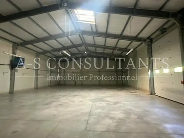 LOCAL MIXTE D'ACTIVITÉ-BUREAUX à louer
