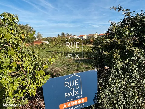 Terrain 718 m² CHATILLON SUR THOUET