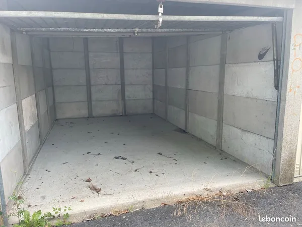Box de 15 m2 - stockage ou voiture