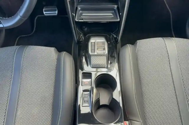 Peugeot 208 hybrid 100 e-dcs6 — photo 21