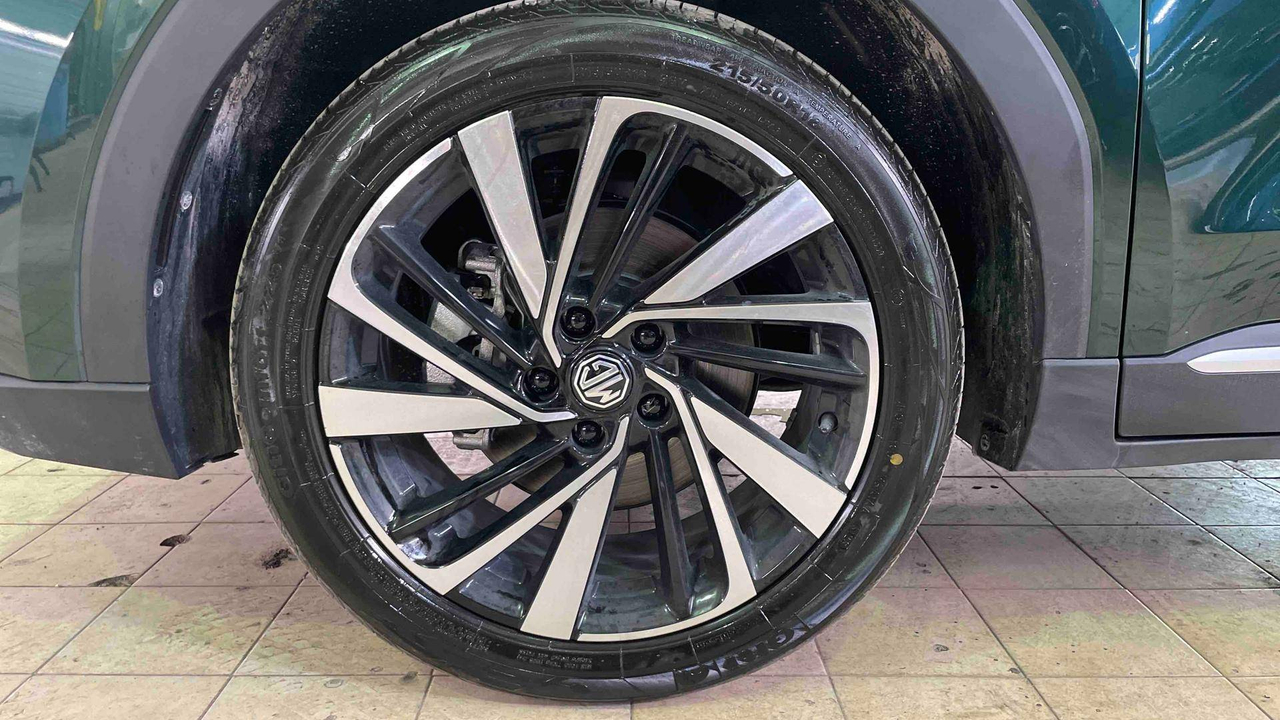 MG ZS 1.5 L Hybrid+ 197 ch — photo 23
