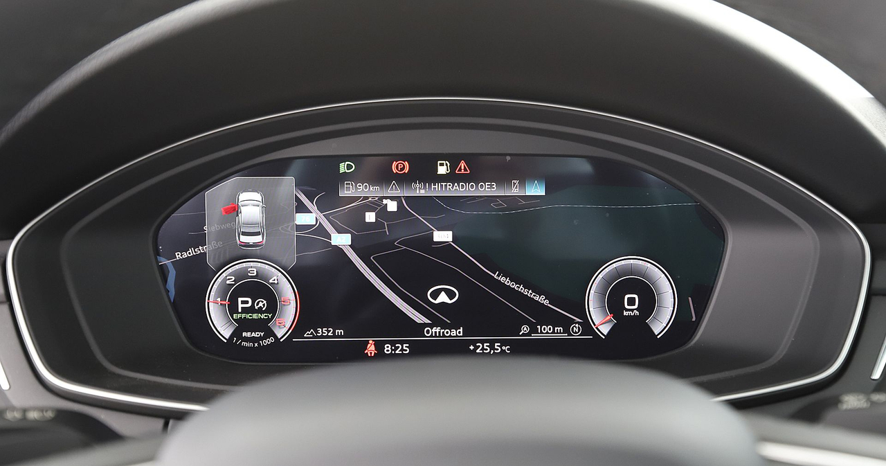 Audi A4 — photo 25