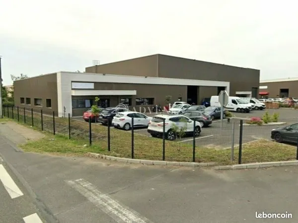 Local d'activité 500 m²