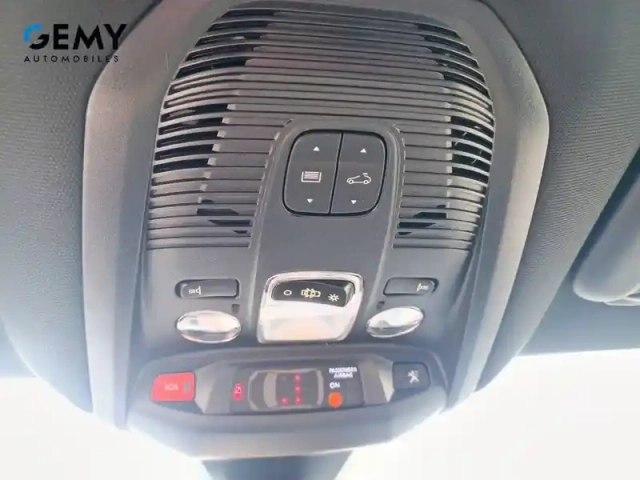 Peugeot 3008 hybrid 225 e-eat8 — photo 19