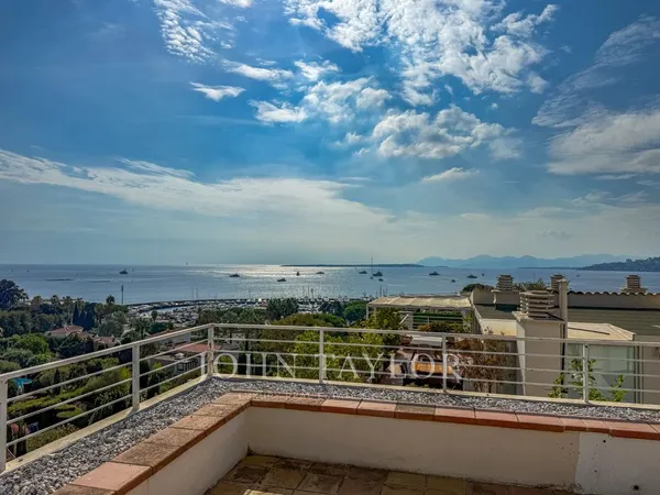 Appartement 7 pièces 176 m²