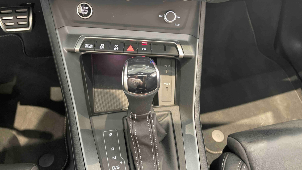 Audi Q3 35 TFSI 150 ch S tronic 7 — photo 22