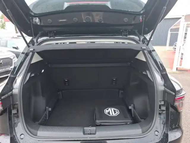 Mg Mgs5 ev 49kwh - 125 kw 2wd — photo 12