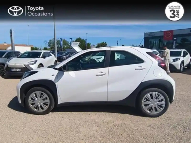 Toyota Aygo x 1.0 vvt-i 72ch dynamic s-cvt my24 — photo 3