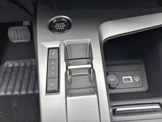 Peugeot 308 hybrid 136 e-dcs6 — photo 14