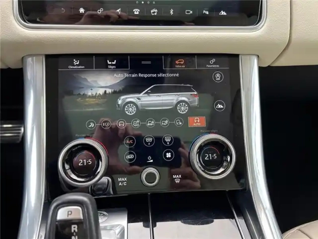 Land Rover Range Rover mark ix p400e phev 2.0l 404ch — photo 16