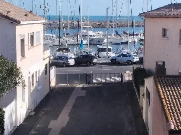 T2 AVEC VUE SUR MER, ASCENSEUR, CELLIER,PARKING