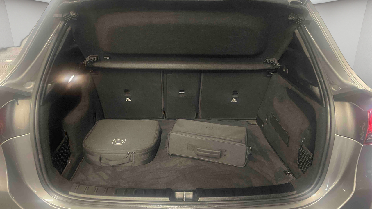 Mercedes GLA 250 e 8G-DCT — photo 12