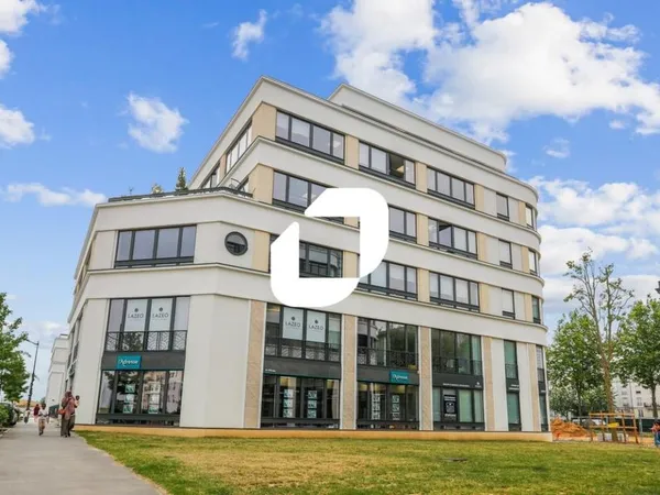 Bureau 565 m²