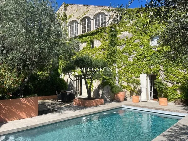 A vendre - Hôtel particulier XVIIIe - Au coeur des Dentelles de Montmirail