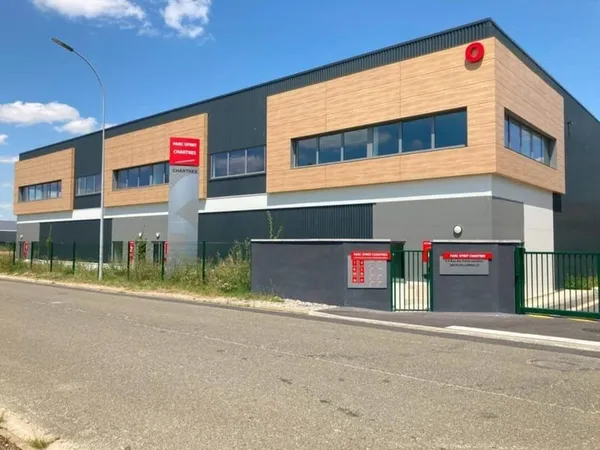 Local d'activité 348 m²