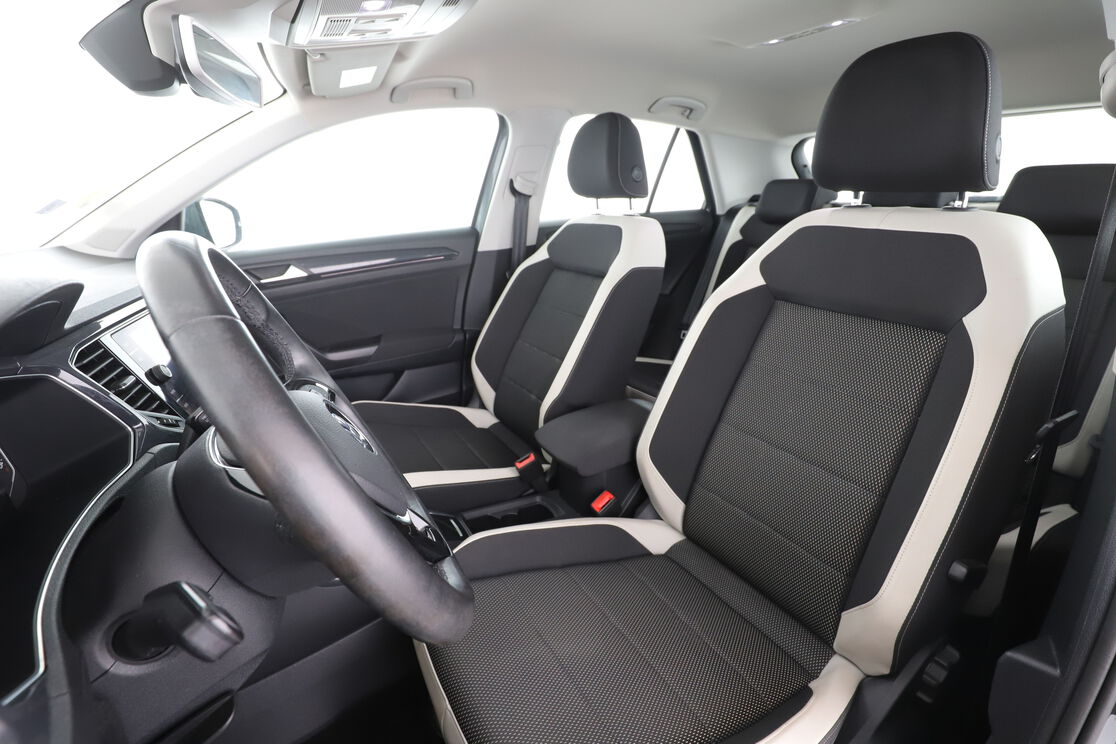 Volkswagen T-Roc 2.0 TDI Carat DSG7 — photo 9