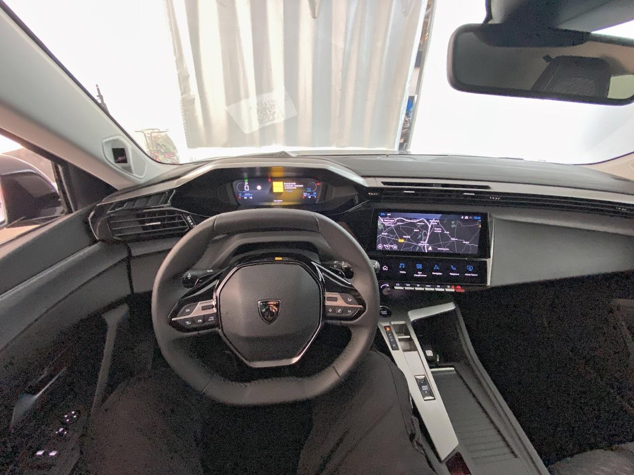 Peugeot 308 hybrid 145 e-dcs6 allure — photo 12