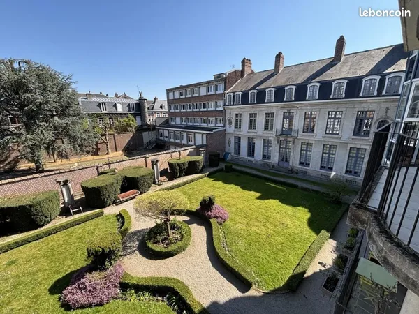 Studio 1 pièce 30 m²