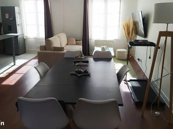 A louer - f2 centre ville de houdan
