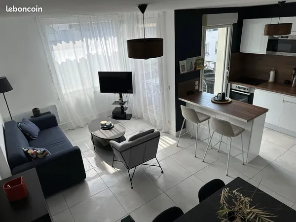 Appartement rénové duplex 3 pièces au dernier étage - Chartrons