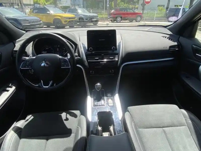 Mitsubishi Eclipse cross 2.4 mivec phev twin motor 4wd intense design — photo 10
